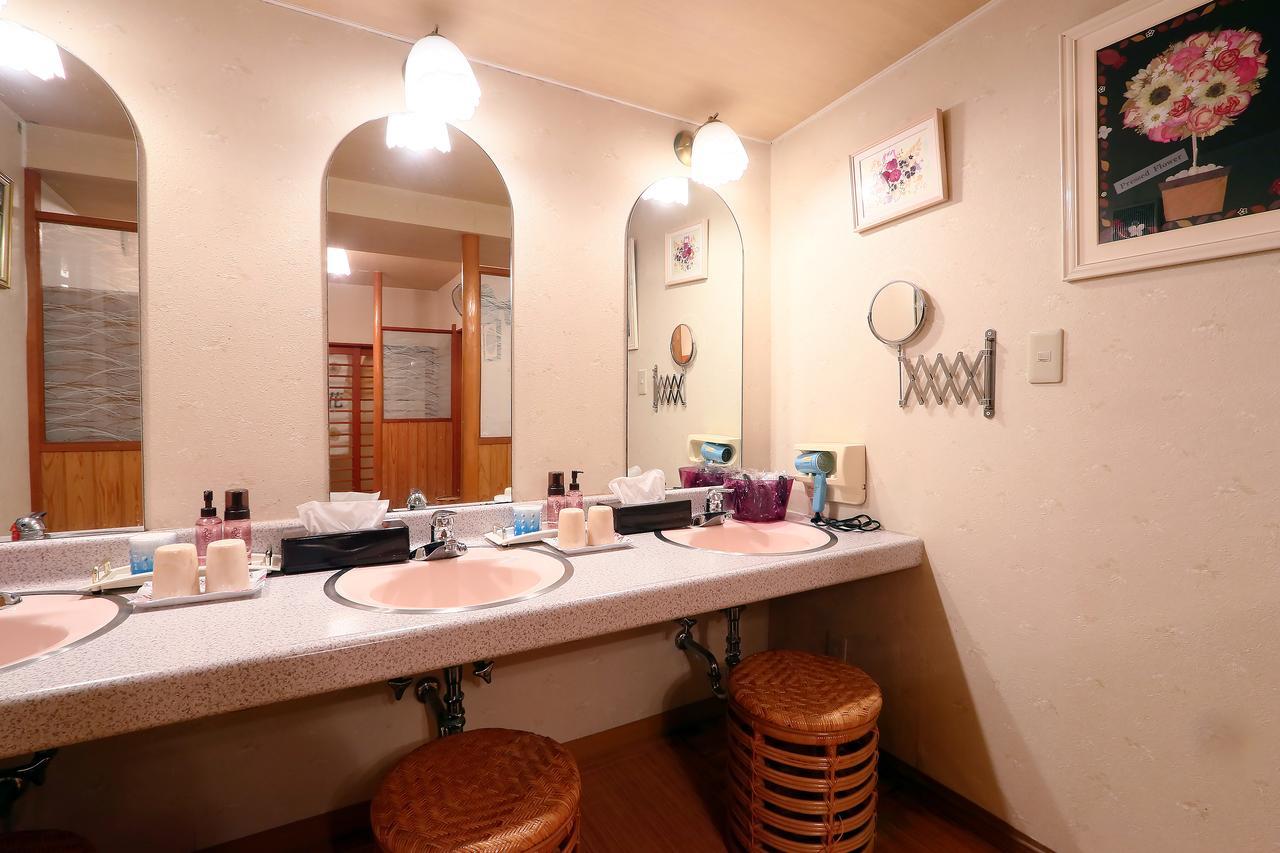 Hotel Sansuiso Yamanakako Extérieur photo